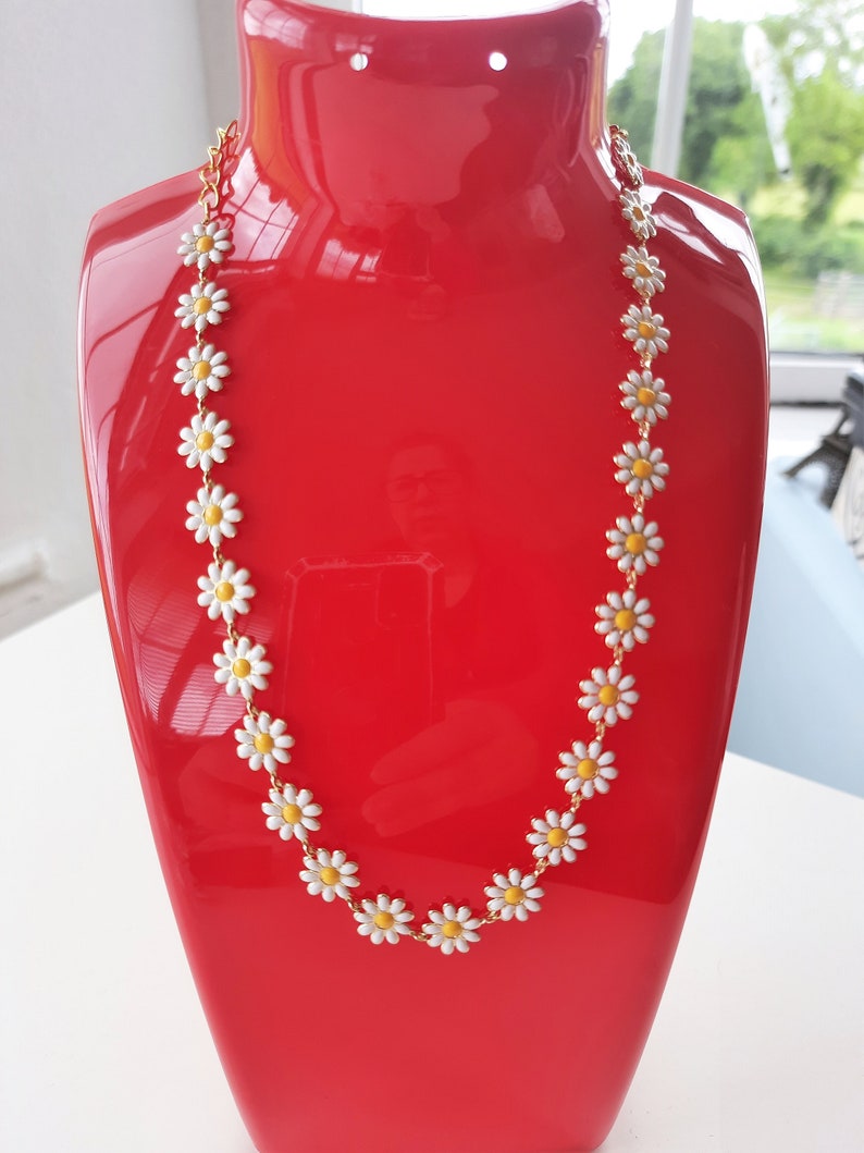 Gänseblümchen-Halskette, Blumenkette, vergoldet, Edelstahl, Geschenk für Sie, Gänseblümchen-Halsband, Kettenhalskette Bild 2