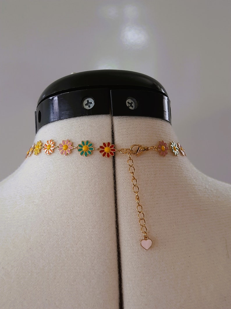 Gänseblümchen-Halskette, Blumenkette, vergoldet, Edelstahl, Geschenk für Sie, Gänseblümchen-Halsband, Kettenhalskette Bild 6