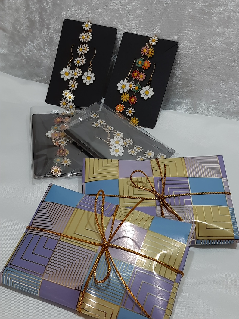 Gänseblümchen-Halskette, Blumenkette, vergoldet, Edelstahl, Geschenk für Sie, Gänseblümchen-Halsband, Kettenhalskette Bild 10