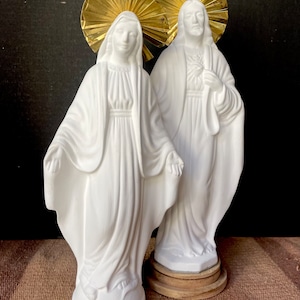 Sacred Heart of Jesus and Mary figurines, pair, ceramic, color bisque white.