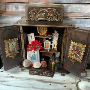 example of how to set up ancestral, shrine, and memorial 🙏