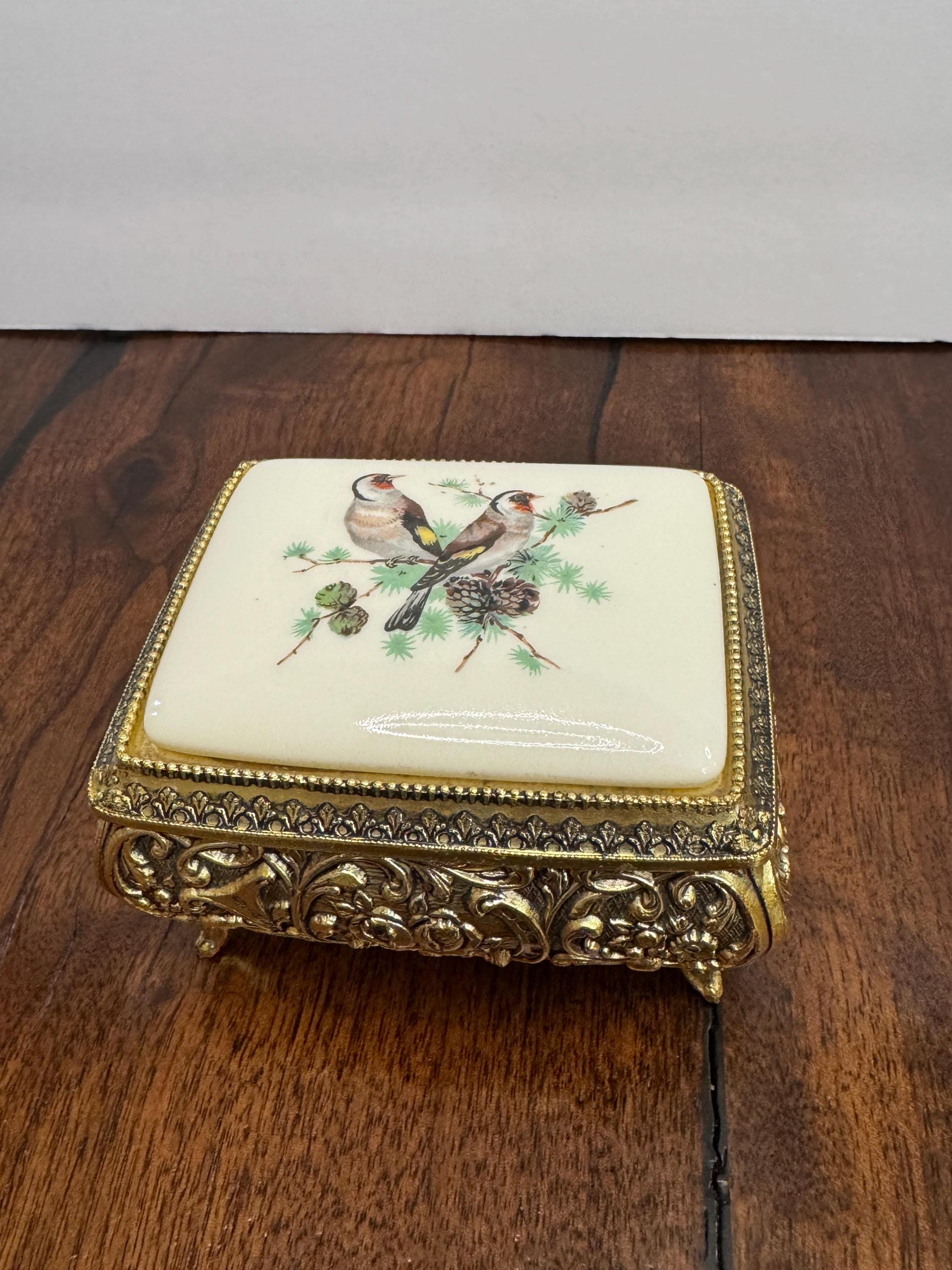 Vintage Sankyo Music Boxes - Etsy