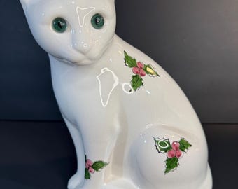 Vintage ELPA Alcobaça white ceramic cat figurine (1960s-1980s)