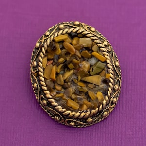 Vintage Mid Century Tigers Eye Gold Tone Brooch - Q17