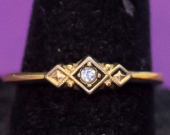 Size 8, Vintage Geometric Diamonds Gold Tone Ring by Avon - Q29