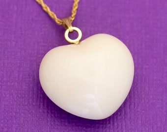 Trifari heart pendant - Gem