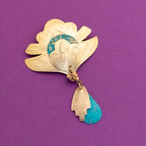 Vintage Art Deco Turquoise Gold Tone Brooch - Q16