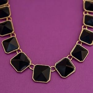 Vintage Gothic Black and Gold Tone Pendant Necklace 18 Inches - Q21
