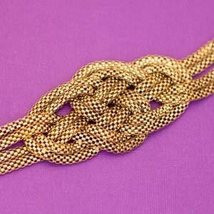 8 inch, Vintage Tangled Rope Gold Tone Bracelet - Q37