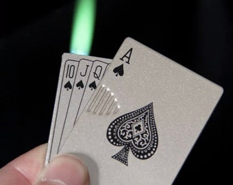 Briquet en métal Poker Card, briquet torche flamme verte - Briquet rechargeable coupe-vent, briquet de poche gadget sympa, cadeau à personnaliser pour homme