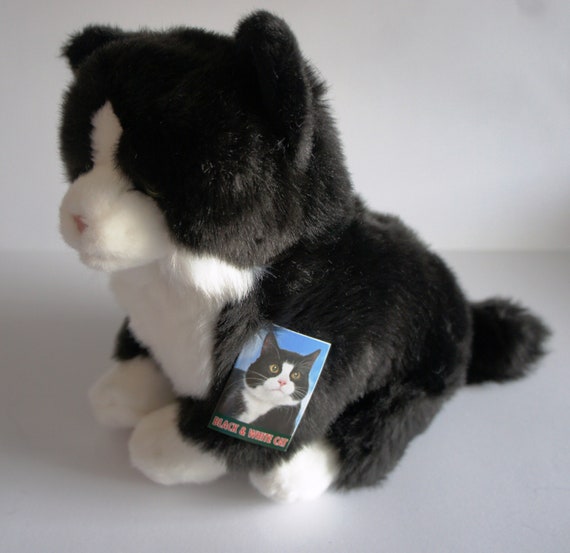Chat en peluche réaliste en peluche noir et blanc fabriqué à la main Peut  être emballé en cadeau et personnalisé avec une étiquette gravée -   France