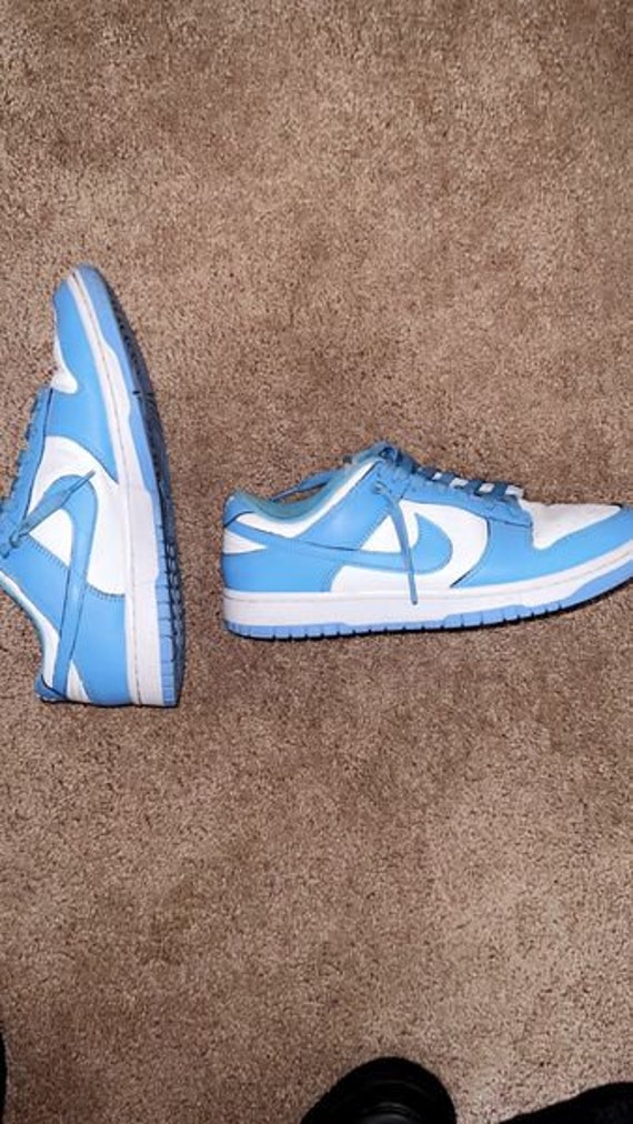 UNC NIKE dunk lows