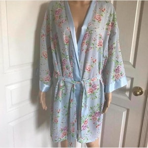 Vintage 90s Victoria’s Secret Floral Robe Kimono Styled Housecoat, Pockets + Tie Waist, Size M