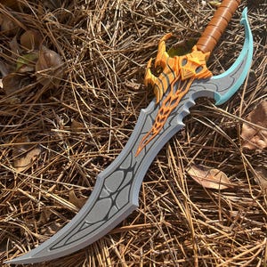 Venom Fang Dagger Prop Replica | Fantasy Anime Cosplay Weapon | Leveling Knife| Solo Costume Accessory