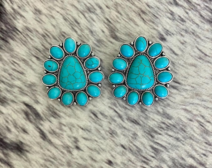 Classic Cowgirl Turquoise Cluster Earrings