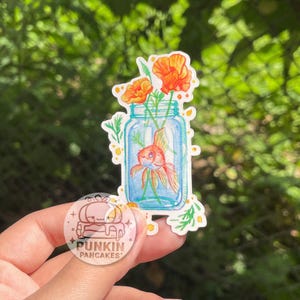 Sticker poisson rouge et pavot de Californie | Autocollant mignon de poisson | Sticker pour ordinateur portable, bouteille d'eau, journal