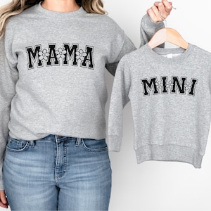 Mamma och mini-svg, mamma mini-svg, mamma och jag-svg, mamma-svg mini-svg, png, daisy-svg, universitetssvg, flicka, mamma-eran-svg, flicka, mamma-svg, dotter-svg