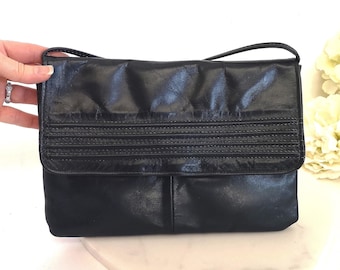 Borsa a tracolla convertibile vintage blu scuro / Pochette blu navy con tracolla a scomparsa - Prodotta nella Repubblica Dominicana