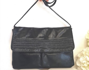 Borsa a tracolla convertibile in pelle blu scuro / Pochette blu navy con tracolla a scomparsa