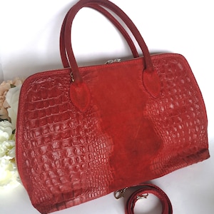 Bolso de ante con estampado de cocodrilo, bolso de piel con relieve rojo, bolso de hombro retro, bolso con forma de A, regalo vintage de Hunter, regalo para la fashionista