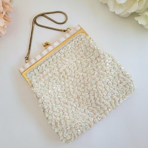 Bolso de noche, bolso de cuentas beige, bolso de boda con lentejuelas, bolso de fiesta, bolso de novia, detalle de nácar sintético, cierre de boquilla, correa de cadena dorada