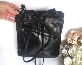 Vintage Black Leather Convertible Backpack Purse: The Trend, Made in Italy