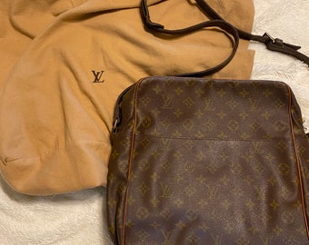 80's Vintage Louis Vuitton Tracerdo 30 M51272 Shoulder 