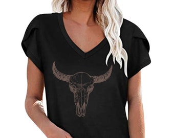 Hunting Boho Cow Skull, SVG-bestand, howdy shirt, Wild west, Whitetail Deer, Graphic Tee, Cowgirl, longhorn, Bull Skull, Hunting Shirt