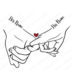 Puede incluir: Una ilustración de arte lineal en blanco y negro de dos manos haciendo una promesa con los dedos meñiques. El texto Her Name está escrito sobre la mano izquierda y His Name sobre la derecha. Un pequeño corazón rojo se sitúa entre los dedos.