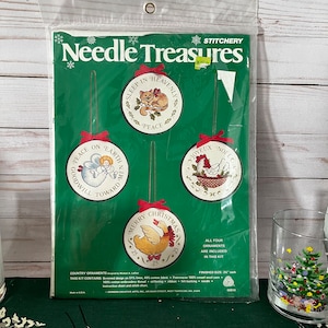 Delightful Vintage Christmas  Four Ornaments Embroidery Kit 1980s Stitchery Needle Treasures Christmas Crewel Kit with floss thread unopened