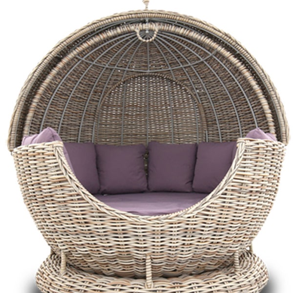 Handmade Rattan Outdoor Daybed, wicker daybed, outdoor furniture, garden furniture, pool side bed, pool side furniture, Patio Furniture.