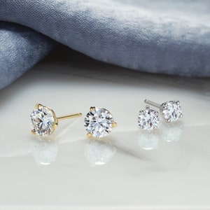 Certified VVS1 Moissanite Solitaire Stud Earrings Round Cut - Etsy