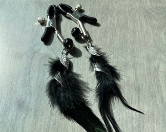 BDSM Adjustable Black Feathers Nipple Clamps Jewelry Belly Dance Pendant Sex Toy