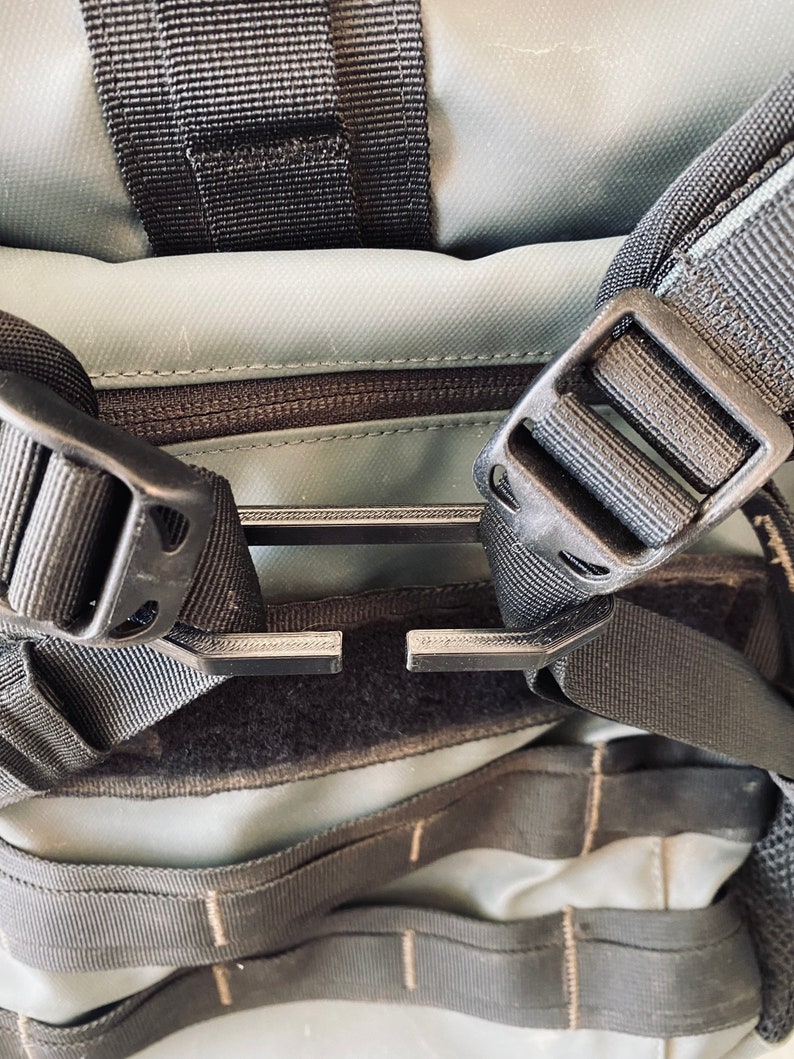 Kling - Backpack Strap Management Accessory image 2