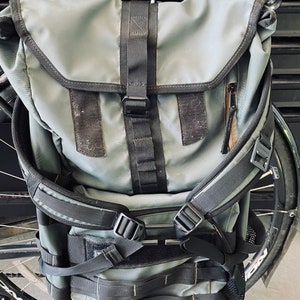 Kling - Backpack Strap Management Accessory image 3