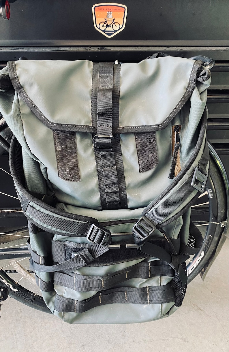 Kling - Backpack Strap Management Accessory image 3