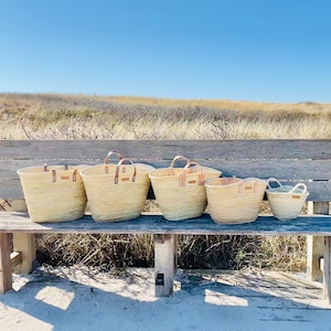 Basket bag ibizaBAG made of palm leaf with genuine leather handles