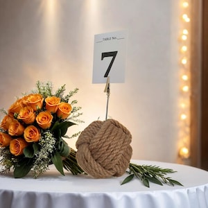 8 pezzi grandi numeri da tavolo per matrimonio in corda di iuta con nodo a scimmia / decorazioni rustiche per matrimonio / porta segnaposto fatto a mano