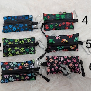 Kotbeutelspender "Doggy-Poop", Poopbeutel, Hundekotbeutel, Spender, klein, schick, Pfoten