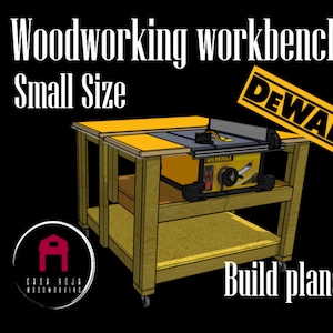 Könnte beinhalten: Eine digitale Illustration einer kleinen Werkbank für Holzarbeiten mit einer integrierten gelben DeWalt-Tischkreissäge. Das Design umfasst einen Holzrahmen mit unterer Ablage und Rollen. Der Text lautet Woodworking workbench Small Size Build plans.
