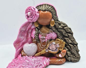 Erzulie Freda: Figura de la diosa del amor vudú haitiana