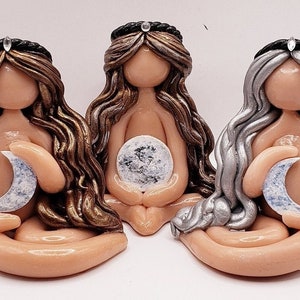Hecate triple moon goddess mother of witches madien, mother,crone triple moon goddess witch