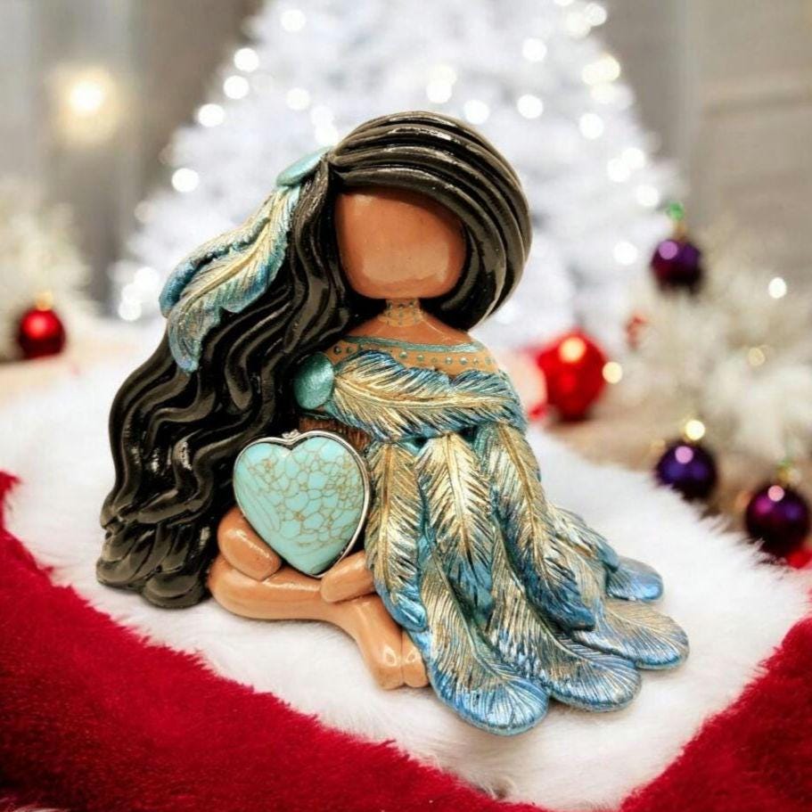 手作りのディネ族の女性像 | ターコイズハート、ネイティブアメリカン