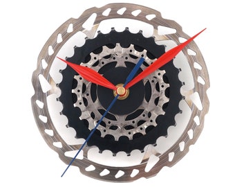 Fahrraduhr, Fahrrad-Wanduhr, Radfahrer, Geschenk, Radfahren, Kunst, Ganguhr, recycelte Uhr, Wanddekoration, Bremsscheibenuhr, Kassettenuhr, lautlos