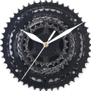 Fahrrad-Wanduhr, Fahrraduhr, Radfahrer, Geschenk, Wandkunst, Dekor, Fahrrad-Zahnraduhr, Kettenrad-Uhr, Fahrradteile, Kunstwerk, stille Uhr, Radsport-Dekoration