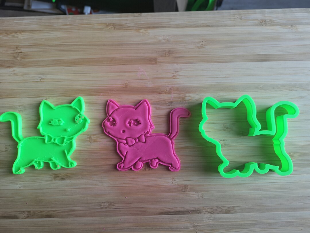 Kitten cookie cutter, cat cookie cut, shortbread, modeling clay, clay, polymer, fimo paste.