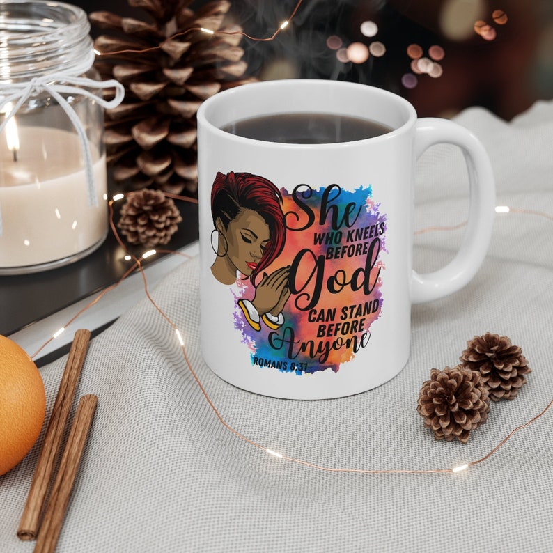 Ella que se arrodilla ante Dios / Taza de café religioso / Taza de Jesús / Taza de niña negra / Taza de reina negra / Taza mágica de niña negra / Excelencia negra / Oración imagen 5