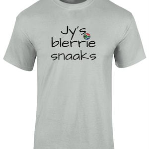 Jy&#39;s blerrie snaaks South African Afrikaans Tshirt, Saffa Afrikaans Gildan Heavy Cotton T-Shirt, Great Afrikaans Gift idea, Expat Saffa Tee