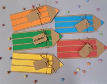 Invitations for the first day of school/school cone party. DIY options or ready-made. Great invitations for relatives and friends.