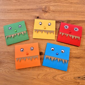 Einladungen zum Kindergeburtstag. Selbst-Bastel-Set (DIY) oder bereits fertig. Tolle Einladungen für die Freunde des Kindes. Ein Monsterspaß